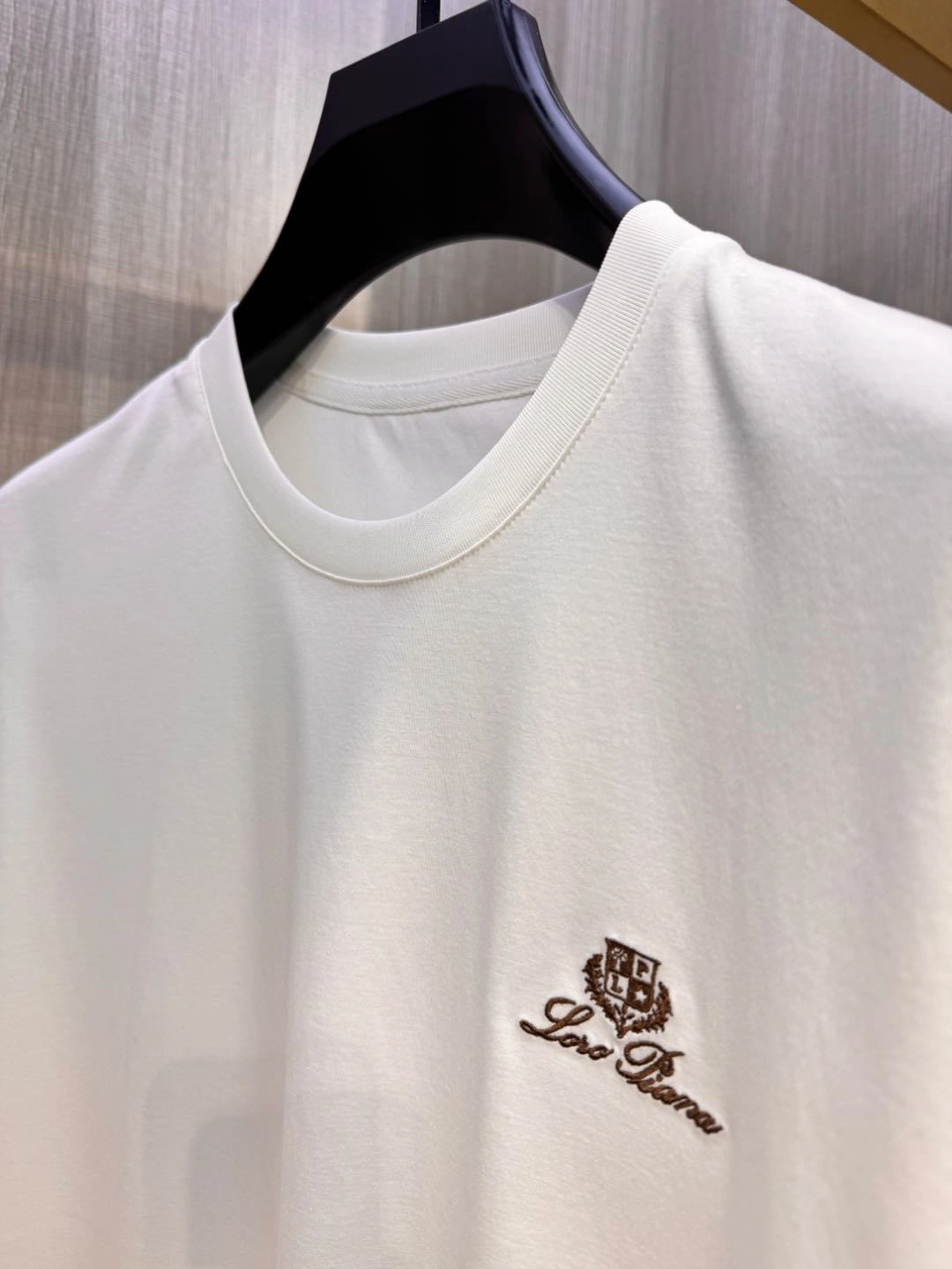 &wg.luxury- 8oro Pi191 embroidery 2Colour item:E-F355B1604-2